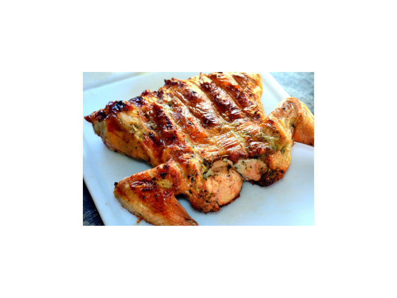 Hele kip Geopend door de helft Gekruid Bevroren +/- 1,3 Kg